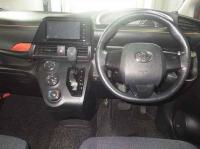 Toyota Sienta 2016