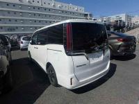 Toyota Esquire 2019