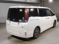 Toyota Esquire 2018