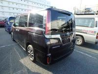 Toyota Esquire 2018