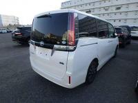 Toyota Esquire 2018