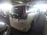 Toyota Esquire 2018