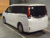 Toyota Noah 2016