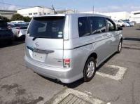 Toyota Isis 2017