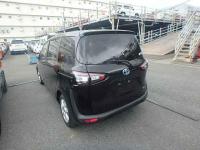 Toyota Sienta 2018
