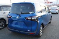 Toyota Sienta 2016