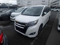 Toyota Esquire 2018