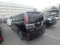 Toyota Esquire 2019