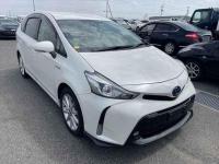 Toyota Prius Alpha 2018