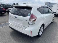 Toyota Prius Alpha 2018