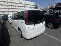 Toyota Esquire 2019
