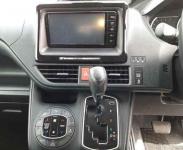 Toyota Voxy 2016
