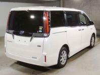 Toyota Esquire 2018