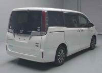 Toyota Esquire 2018