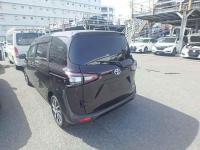 Toyota Sienta 2018