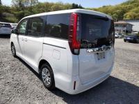 Toyota Noah 2016
