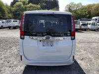 Toyota Noah 2016