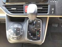 Toyota Noah 2016