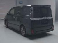 Toyota Voxy 2016