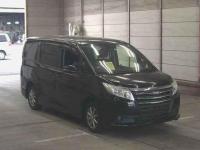 Toyota Noah 2016