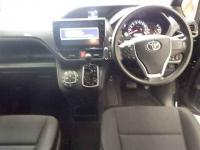 Toyota Noah 2016