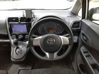 Toyota Ractis 2016