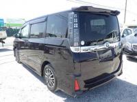 Toyota Voxy 2016