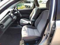 Toyota Corolla Axio 2016