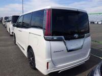 Toyota Esquire 2018