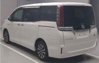 Toyota Esquire 2018