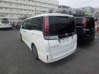 Toyota Esquire 2018