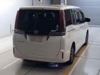 Toyota Esquire 2019