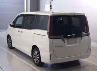 Toyota Esquire 2019