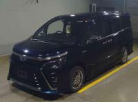 Toyota Voxy 2019