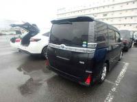 Toyota Voxy 2019