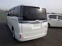 Toyota Voxy 2019