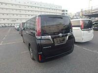 Toyota Esquire 2019