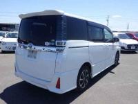 Toyota Voxy 2017