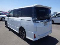 Toyota Voxy 2017