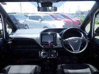Toyota Voxy 2017
