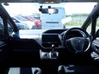 Toyota Voxy 2015