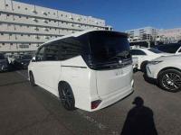 Toyota Voxy 2022