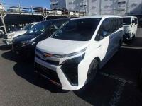 Toyota Voxy 2019