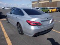 Toyota Crown Hybrid 2019