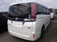 Toyota Esquire 2019