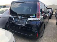 Toyota Esquire 2019