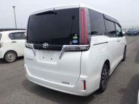 Toyota Esquire 2020