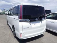 Toyota Esquire 2019