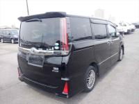 Toyota Noah 2021