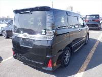 Toyota Voxy 2019